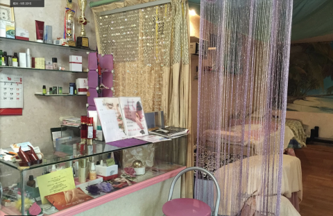 靚媚美容美體雕眉坊 - 工作室