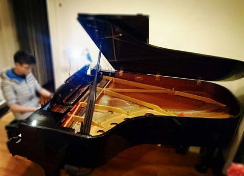 英國皇家檢定 比賽 鋼琴課程 - 上課用琴