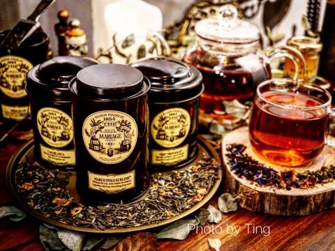 張婷婷 - 與咖啡廳合作商業攝影，包含從擺設構思到拍攝與後製