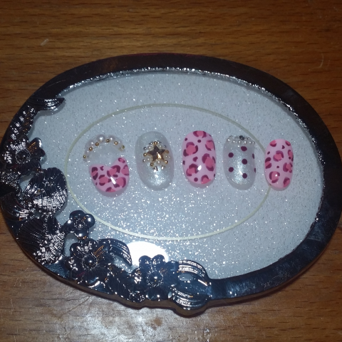 就是要美甲 - 豹紋我自己超愛的，還被老師放到fb供大家分享欣賞