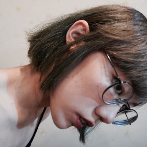 提供acg漫畫網服務的專家Chloe