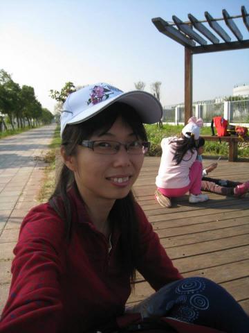 雪尹 - 帶一年級學生去散步