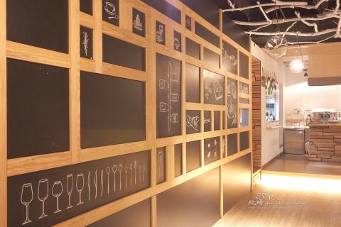 wweiky - 餐酒館牆面設計及手繪壁畫