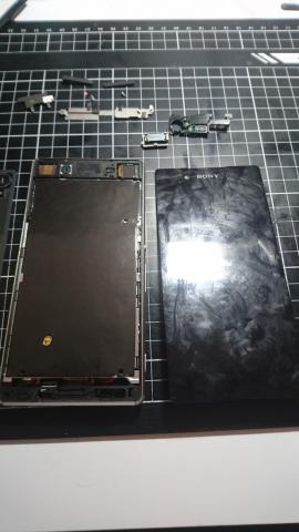 Phone Pad Fix手機平板維修中心 - Sony 螢幕更換