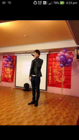 劉明睿 - 除了英語之外，還身兼婚禮主持，各類活動團康的帶領