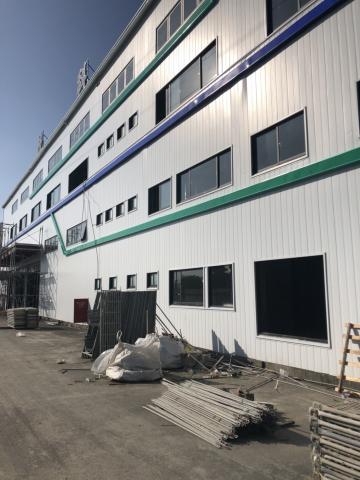 百隆興業有限公司 - 彰化員林健身房外牆(金屬面)塗裝