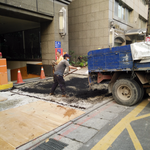 端俞綜合工程延攬行 - 案件: 社區車道入口處地坪更新工程