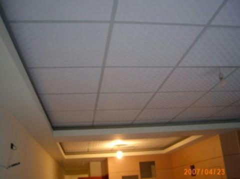 沅泰室內裝潢 - 明架、暗架造型天花混搭。