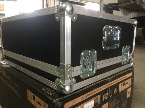 旗鴻企業社 - 控盤防衝保護箱