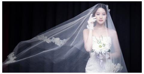 Very a wedding-蓓麗宛婚禮 婚紗攝影  一站式婚禮籌備 - 幸福誓言 ~ LOVE ~ 婚紗心動價 $29800元
人生總有許多巧合 , 但就是如此幸運地 , 兩條平行線也有交會的一天 , 透過你 , 我看到了整個世界

門市諮詢熱線 ~02-28579909
地址:新北市三重區集賢路110-3號
/ 婚紗攝影 / 結婚包套 / 海外婚紗 /新娘秘書 / 婚禮紀錄 /全家福 /個人寫真 /