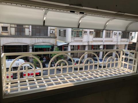 尚和鋁門窗工程行 - 雨遮＋花架