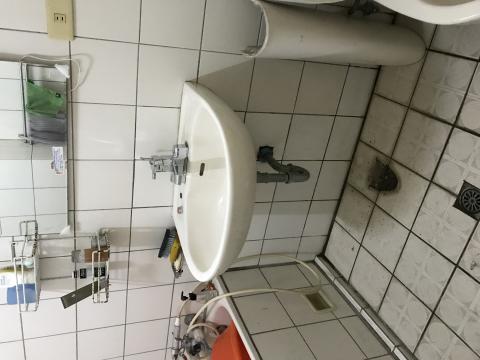 月眉水電（建華） - 臉盆龍頭更換。