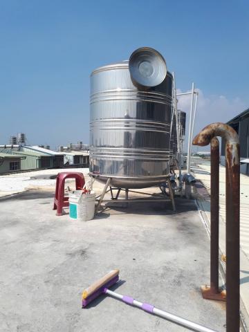 聯合萬能工程行 - 洗水塔