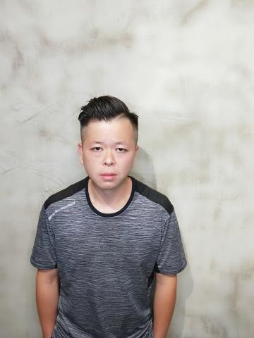 Gongsheng - 只愛男士油頭❤
因為“帥”

七月活動快結束囉?
最後一波染燙髮贈送頭皮保養乙罐！ ?ID : kiki801578
☎電話：335-2990
?地址：四維三路130號（小花園）