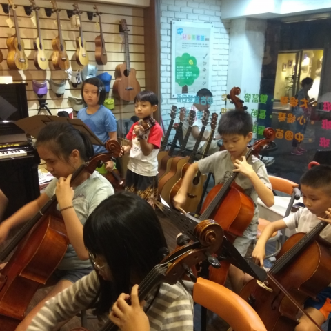 科夫曼音樂中心 - 大家也有機會一起參與團練