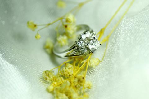 Johnson(強生)多媒體工作室 - 鑽石首飾攝影 Johnson(強生)多媒體工作室 - 鑽石首飾攝影