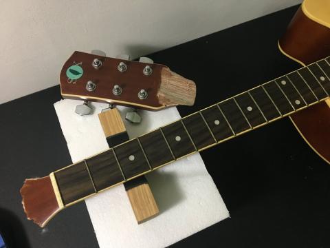 木得 - BEFORE
琴頭斷裂。