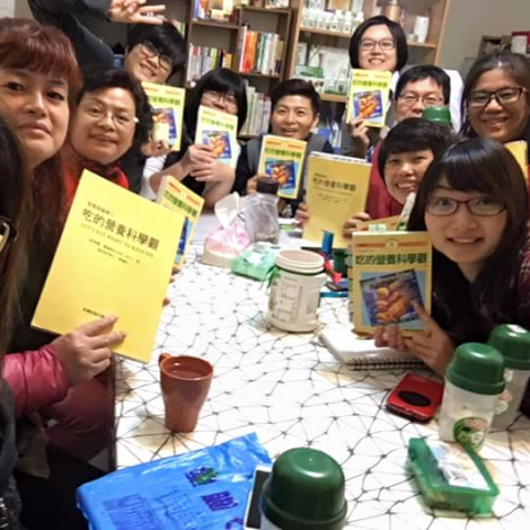 魏美佳 - 營養講座留影