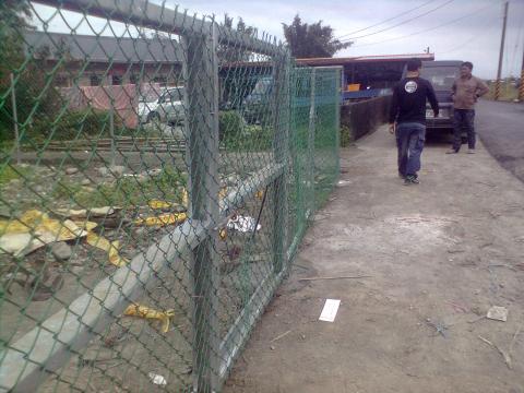 龍騰園林 - 各種空地圍籬施工