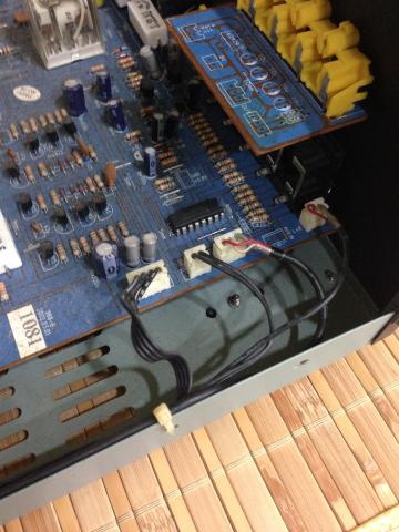 電氣使者 - 擴大機內部