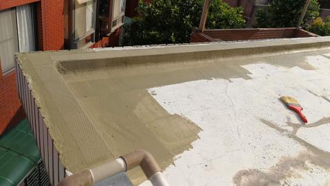 胡毅夫 - 防水於轉角處, 貼網強化訖理