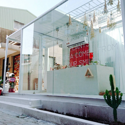 厇氏設計工作室 - 團隊打造的花房，在預算有限的情況下也要滿足花房主人的願望