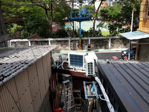 曹龍翔 - 分離式冷氣 外機安裝