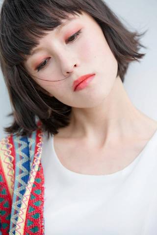 N&agrave;na Make-&uuml;p & Haǐr Design - 