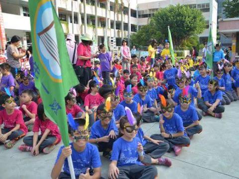 緯銥整合行銷有限公司 - 國小 年級班服