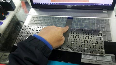 南港壹哥 - 工程師下班後 平價到府服務賺外快 各大廠牌筆電 原廠 筆電面板 變壓器 鍵盤 風扇 資料救援 蘋果手機 iphone 面板觸控板破裂更換 電池更換 到府服務 原廠的品質 路邊攤的價格 省錢大作戰