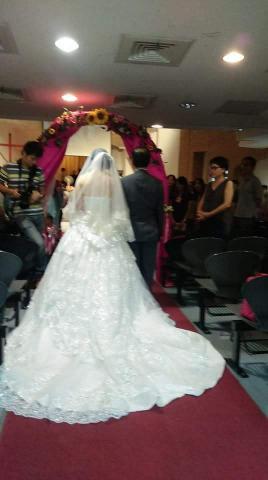 鈺蓁新秘 - 新人進場入坐 要準備參加教會儀式
爸爸好捨不得 與他交談就感覺的出來&hellip;