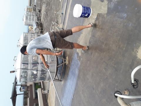 金玉滿堂  油漆 防水 工程 - 屋頂防水施工中