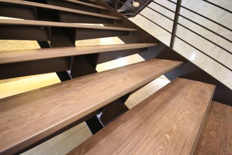 禾仲國際實業有限公司 - CR4194
濱海高爾夫球場