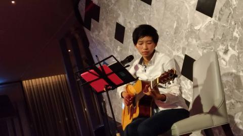 Jean - 駐唱情景1