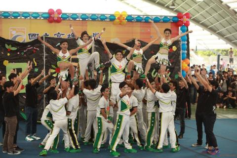 影片剪輯、表演策畫編排、臉書粉絲專業管理專長 - 