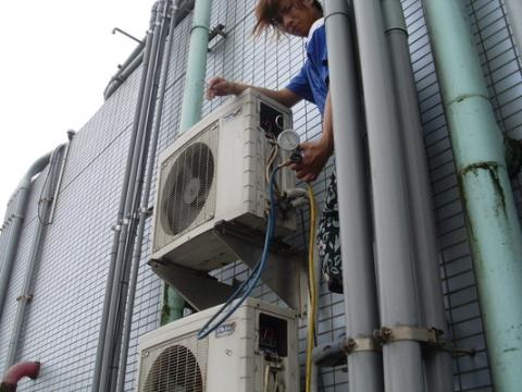 魏雲祥 - 實測機器運轉及冷媒量