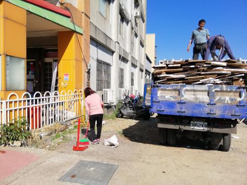 騰林室內裝潢 - 360平台受雇實例
1.木地板拆除&清運工程