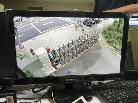 維得電子 - 醫院大門