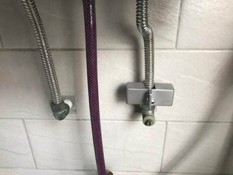 Anti-scaling - 安裝防垢除垢裝置，可有效清除舊垢，並防止新垢產生。