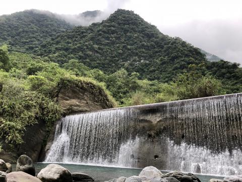 里奧-車驛站專業駕駛 - 帶客旅遊-花蓮翡翠谷
