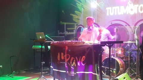 赫菈文創整合行銷有限公司 - 夜店活動-DJ放歌