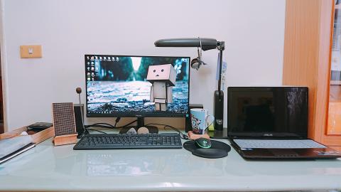 王昱淇 - 為避免汙損客戶文件，乾淨整齊的工作環境是一定要的