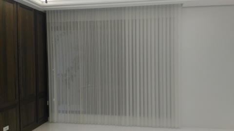 飛揚窗簾經理劉承睿 - 高雅直立柔紗簾