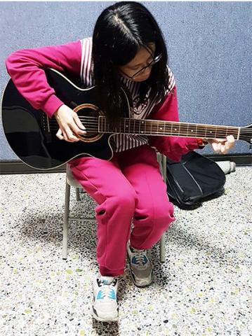 Evan吉他/烏克麗麗/電吉他 教學工作室 - Evan吉他教學工作室 -學員記錄