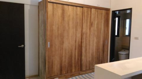 采亦油漆 - 木作裝潢衣櫃,上透明保護漆 采亦油漆 - 木作裝潢衣櫃,上透明保護漆