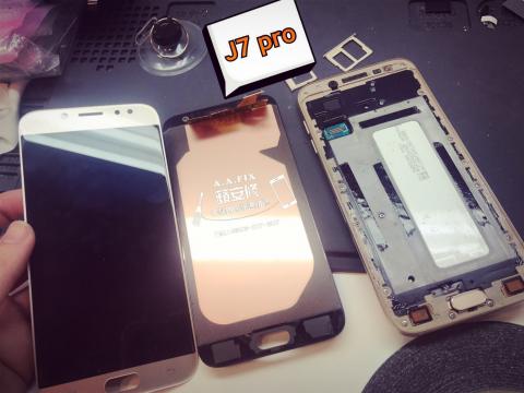 蘋安修手機現場維修 - 三星J7 PRO,內液晶破裂,不顯示,現場更換當日取件