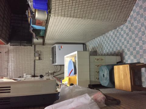 蔣小姐居家清潔 - 20幾年的地板小磁磚.8年累積的油垢
清潔後