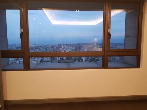 御宅清潔 - 裝潢場窗戶清潔完後照