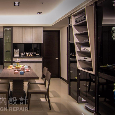 新傑創室內設計裝修有限公司 - 設計｜新傑創室內設計 02-2629-0069
 設計師｜洪又升Sam
 ----------------------------------------------------------------
室內空間設計不一定要繁雜，越是簡單，越是耐看。 開放式格局的客、餐廳，展現簡潔明亮的大器空間，滿足住的需求，進而提升生活品味。 