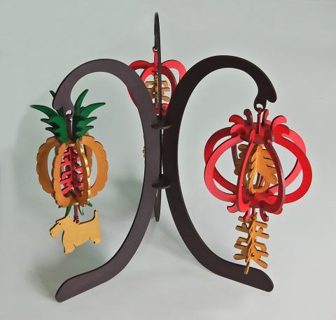 金昌廷 - 雷射切割的春節吊飾-平安系列
材質:松木密集板(厚3mm)